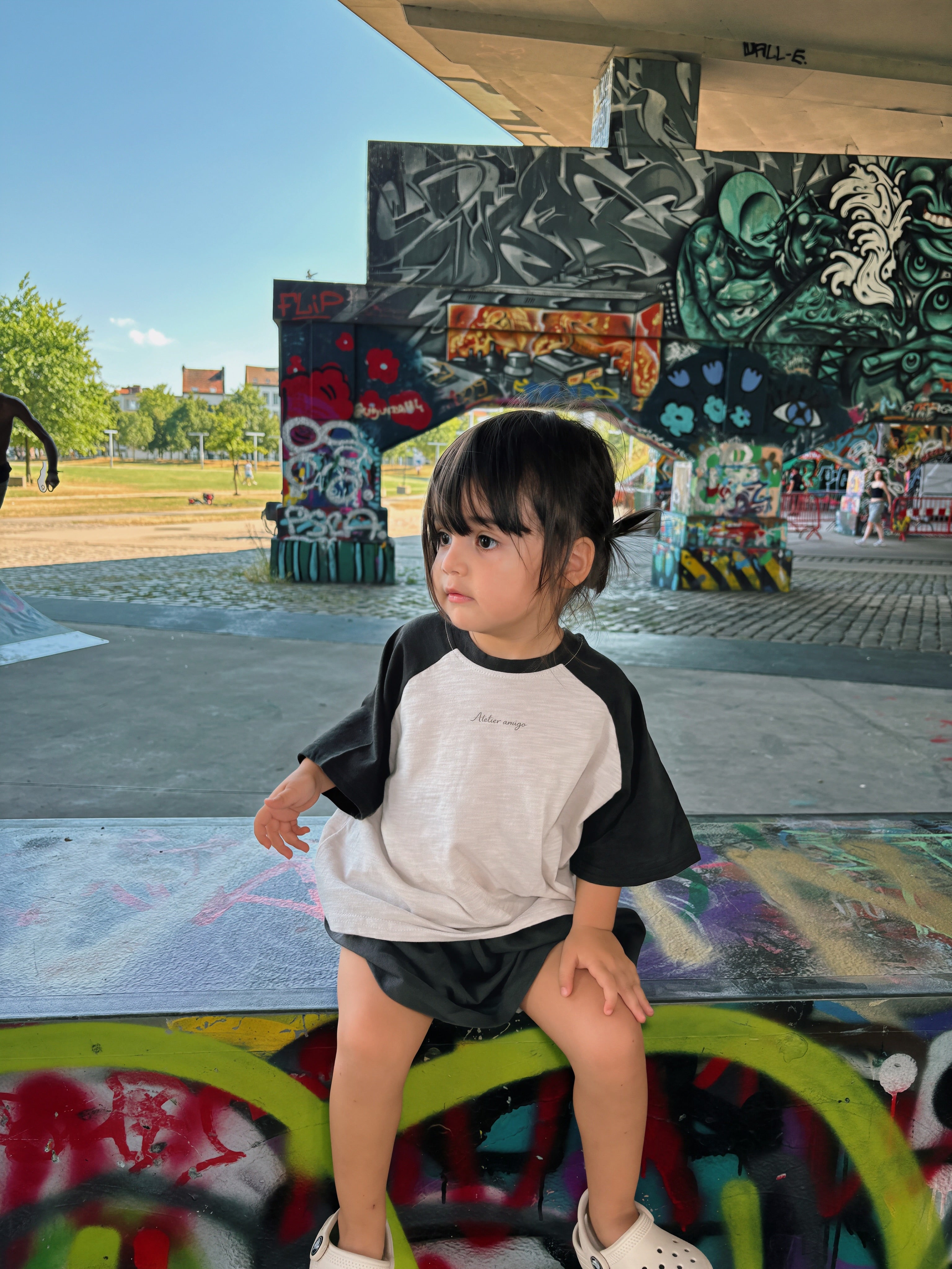 SOFT RAGLAN TEE